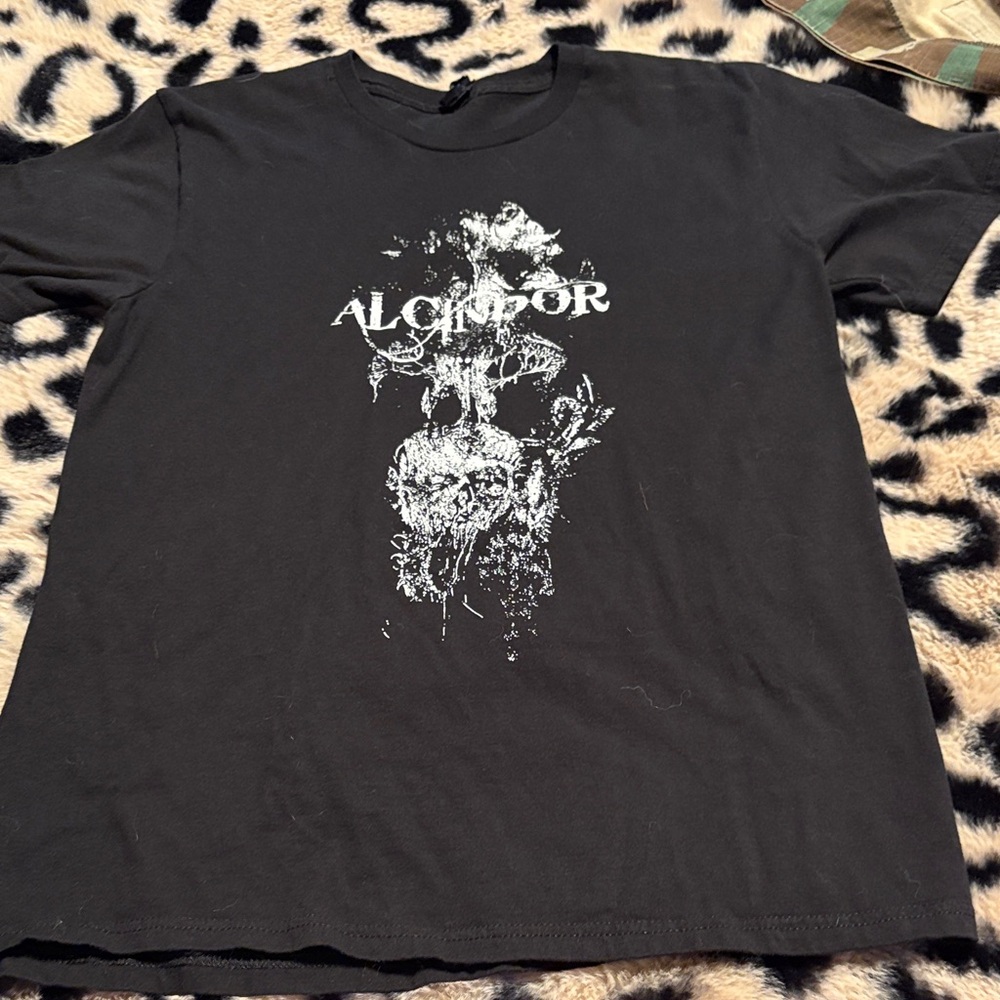 🤑 5 for $25 
Black T-Shirt with White Graphic